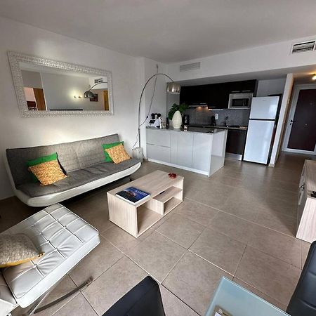 Apartamento En Roses Con Vistas Al Canal Y Piscina Exterior photo